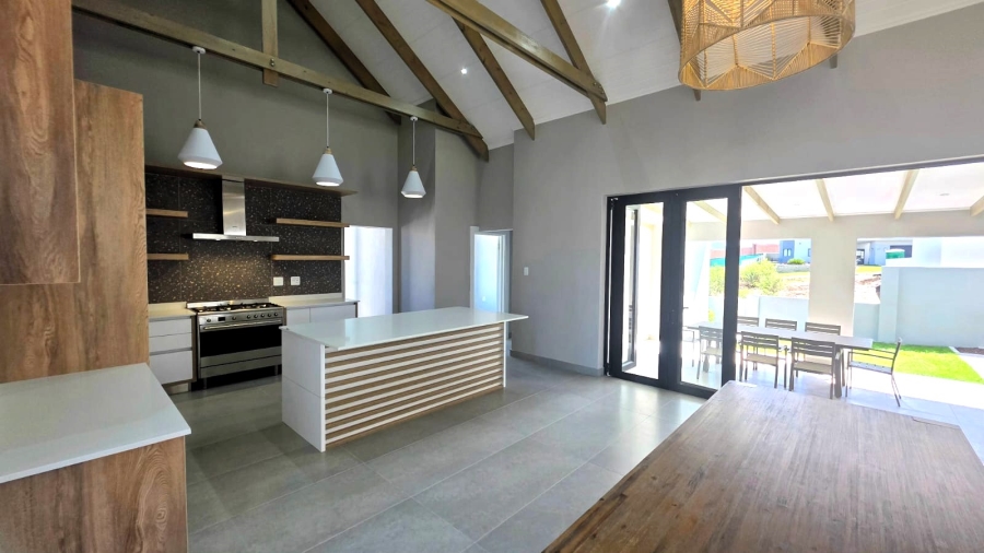 3 Bedroom Property for Sale in Kingswood Golf Estate Western Cape